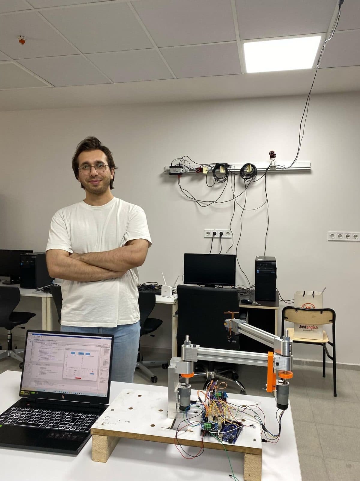2-DOF Seri Robot Kolun Gerçek Zamanlı Kontrolü